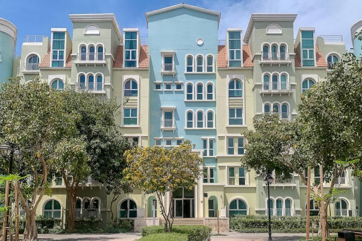 Apartment Airstay - Modern - Near Al Furjan Metro - Monthly Offer Available *